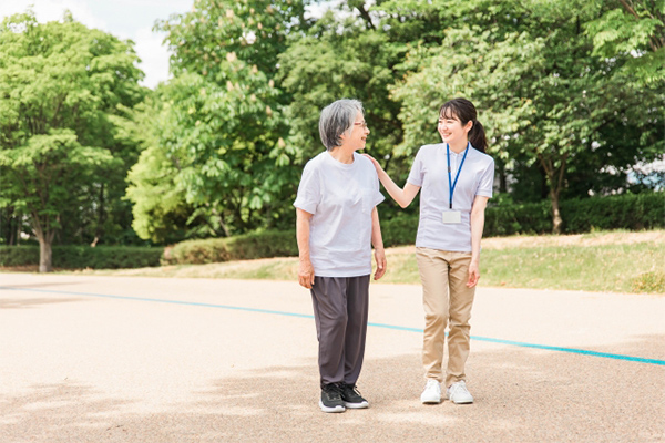 デイサービスとデイケアの違い